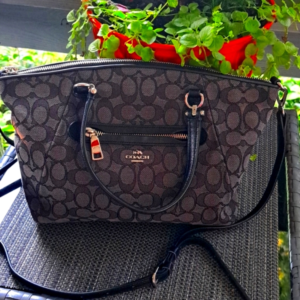 COACH Prairie 36311 Black& Gray "C" Signature, Silver Hardware EC